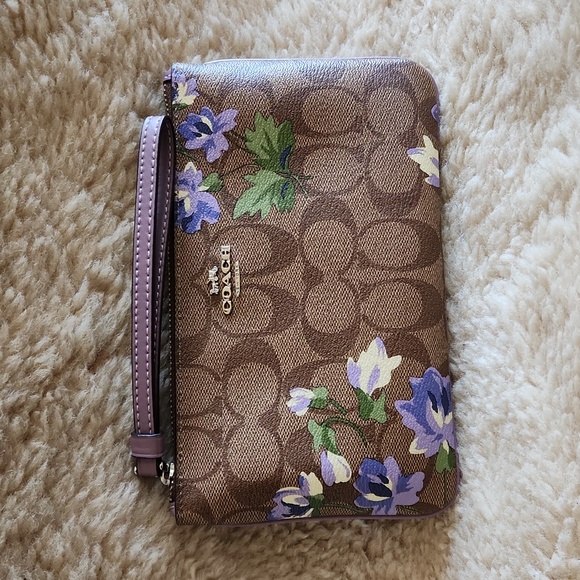 Gorgeous NWOT Coach Purple Floral & Signature Khaki Leather Wristlet/Wallet π - Picture 16 of 16